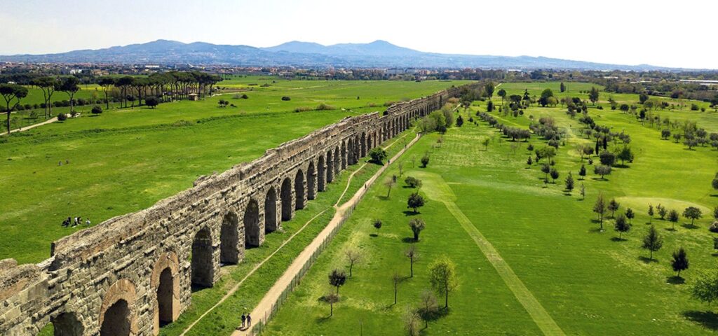 Calce viva (CaO) e mescolamento a caldo, è così che si costruiva a Roma più di duemila anni fa. Ce lo spiega Andrea Bisciotti del Dipartmento di Fisica e Scienze della Terra dell' Università degli Studi di Ferrara. 